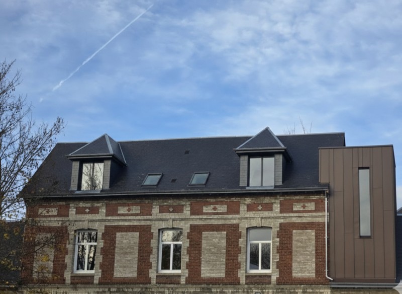 extension bois sur mesure et habillage en bardage façon joint debout à Rouen 