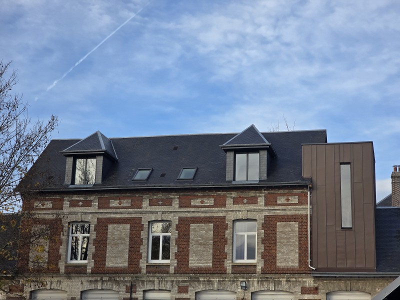 création sur mesure de lucarne à Rouen 