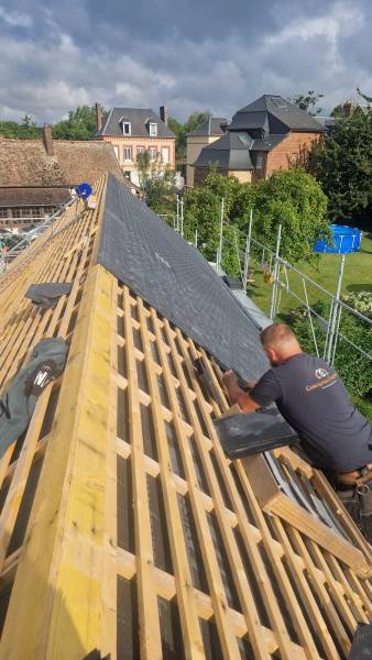 Réfection de toiture en ardoises anciennes à Rouen 76